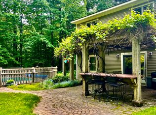 4 Kerri Dr, Cumberland, ME 04021