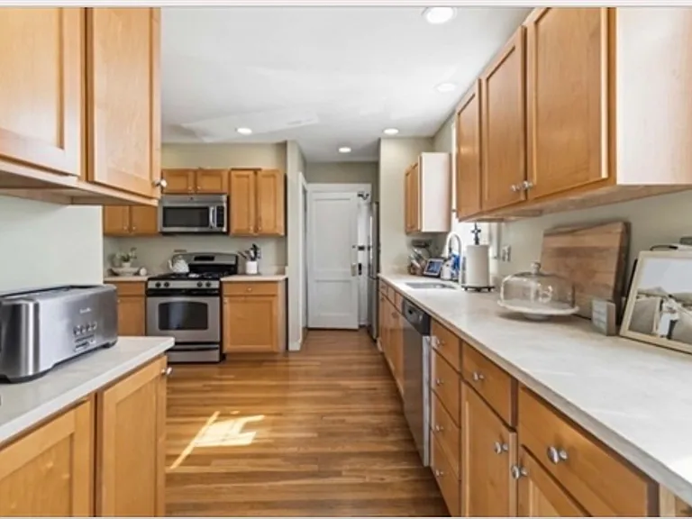 18 Chandler St #1 — Photo 3
