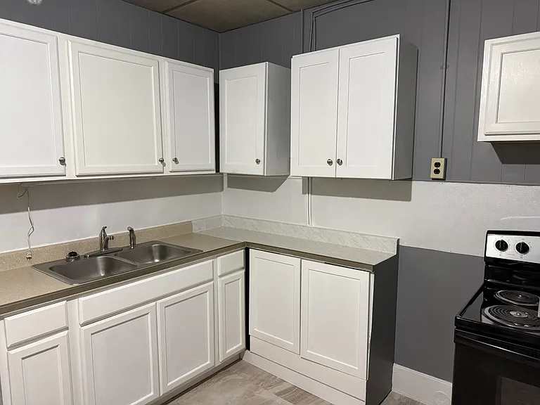 201 Center Ave #3 — Photo 12