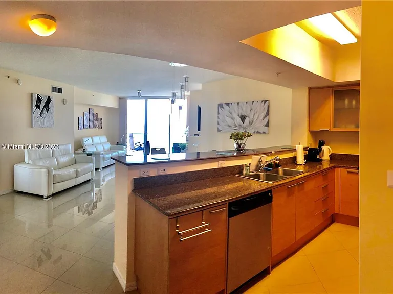 16699 Collins Ave #1705 — Photo 2