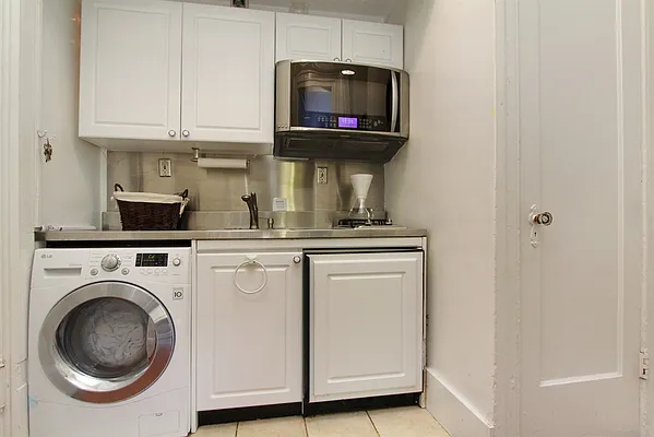 Rented by Corcoran | media 18