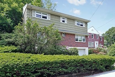 2nd image of 2751 Netherland Ave