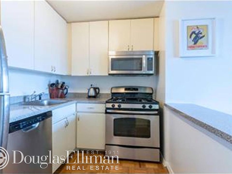 1st image of 990 6th Ave APT 8B