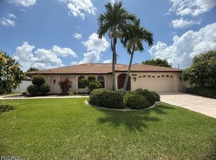 3923 SE 10th Pl, Cape Coral, FL 33904