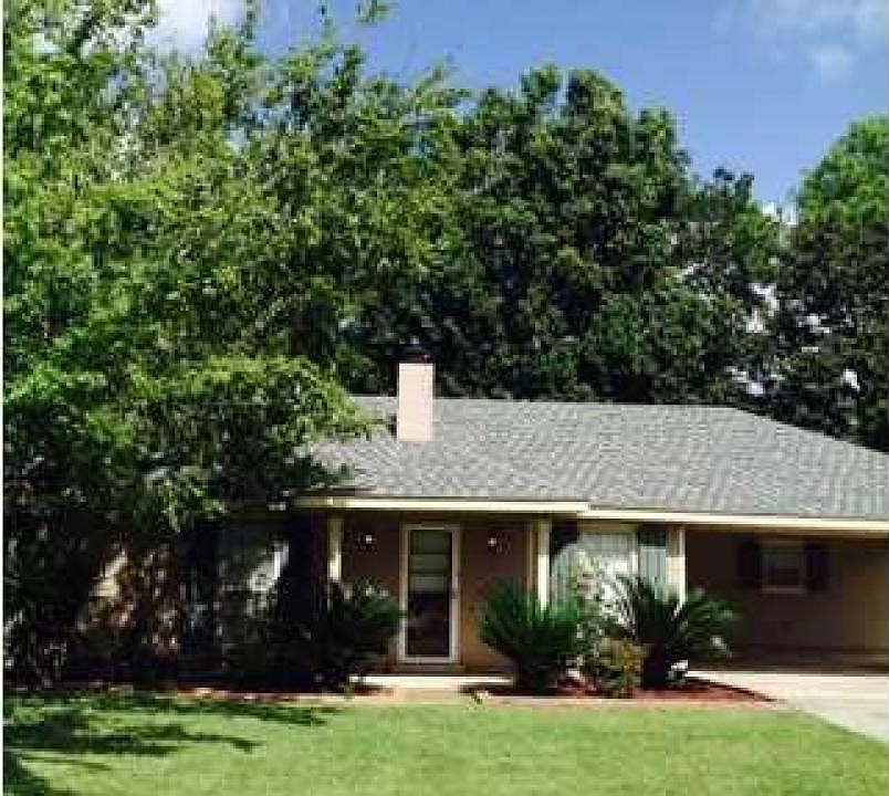 1st image of 107 Bramber Dr