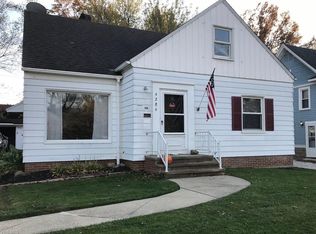 4286 Prasse Rd, South Euclid, OH 44121