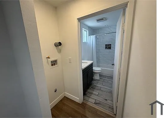 1348 W 41st Pl — Photo 12