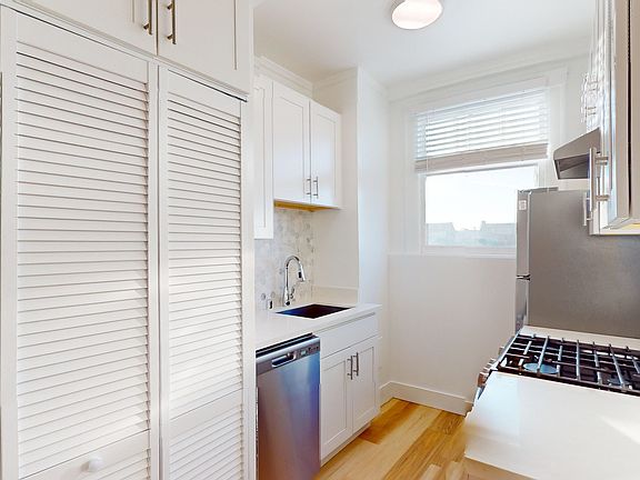 2nd image of 1290 Grove St #303