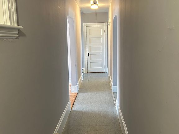 5th image of 673 Western Ave #5