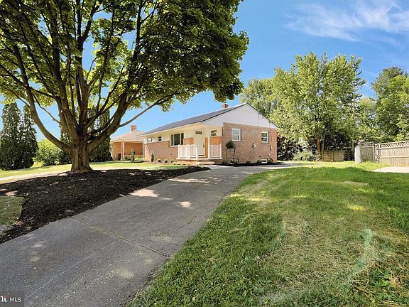 2nd image of 26 Lincoln Dr