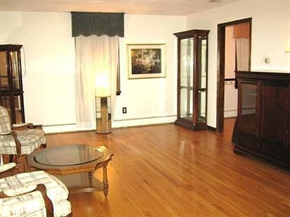 5th image of 2 Marian Dr