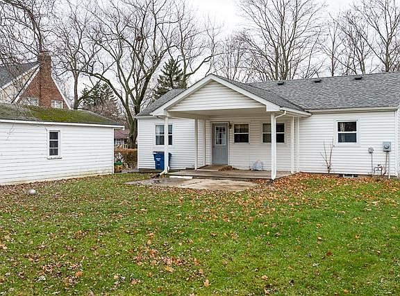 5th image of 225 Highlake Ave