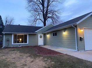 1860 Smith St, Green Bay, WI 54302