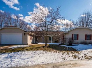 5950 Lakewind Dr, Butte Des Morts, WI 54927
