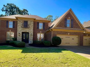 8981 River Knoll Dr, Cordova, TN 38016