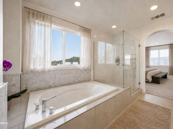 5929 Spelthorne Ln, Los Angeles, CA 90034