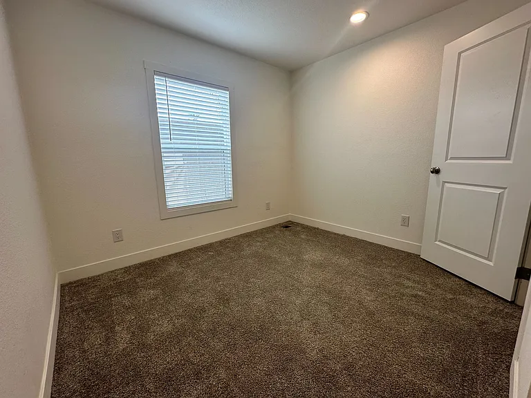 2060 N Ctr #430 — Photo 21