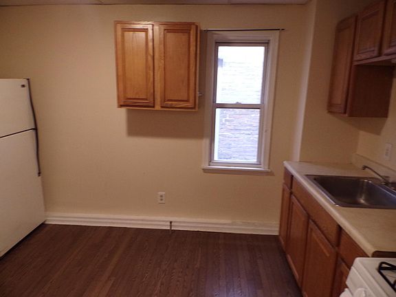 5th image of 727 Elmwood Ave #2