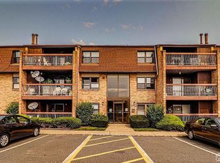 1730 Raspberry Ct, Edison, NJ 08817