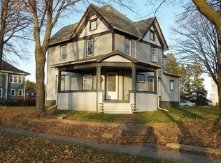 241 S Powell St, Denver, IA 50622