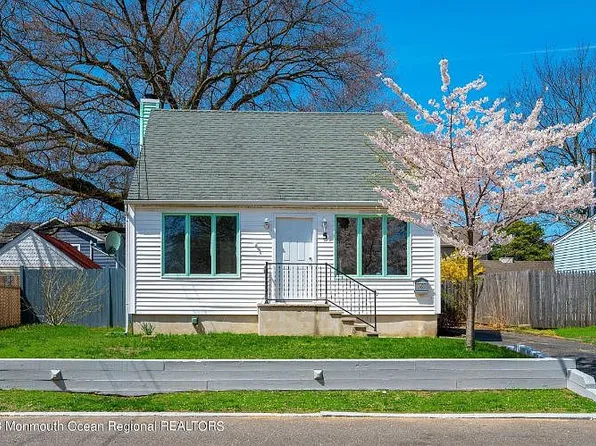5 Rose Ter, Hazlet Township, NJ 07734