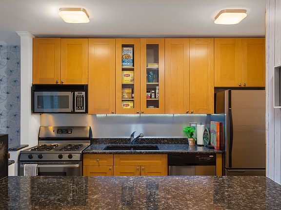 5th image of 400 Central Park W APT 10C