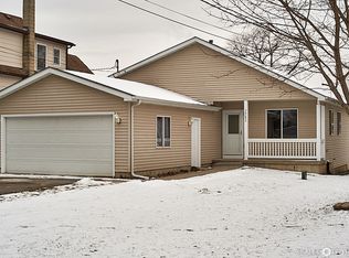 36692 N Stanton Point Rd, Ingleside, IL 60041