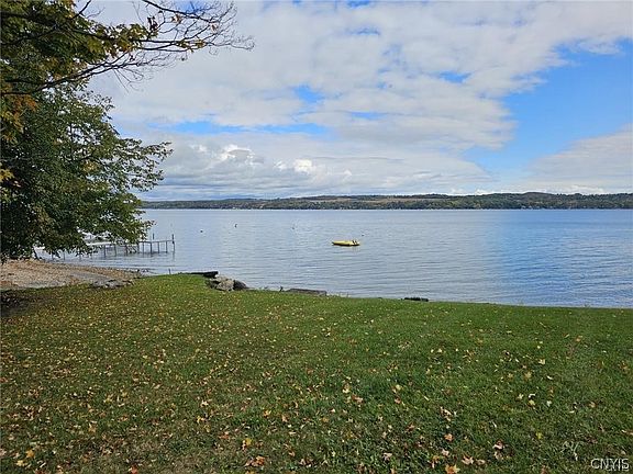 5th image of 1894 W Lake Rd