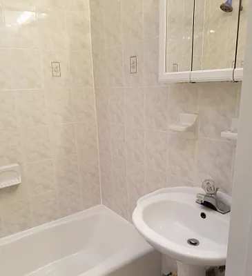 Rented by Apartments by Us | media 29