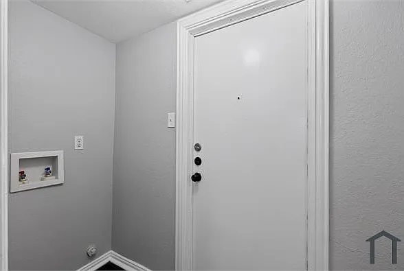 2740 Windswept Ln — Photo 21