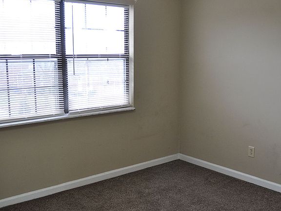 2nd image of 1725 Patrick Way #21