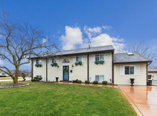 5091 Hawthorne Rd, Oak Forest, IL 60452