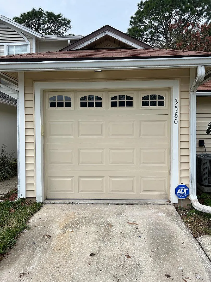 Unit Photo - 3580 Rain Forest Dr W