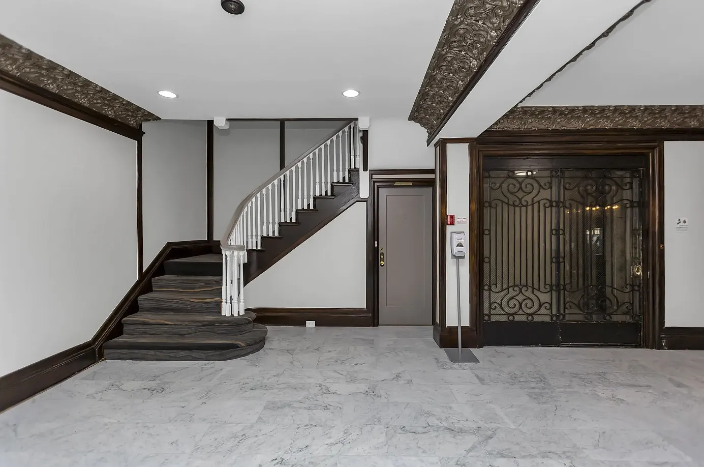 701 Taylor Street — Photo 2