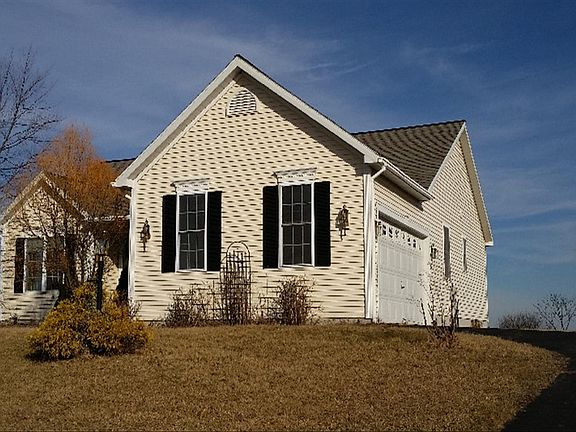 3rd image of 35 Mountainwood Dr