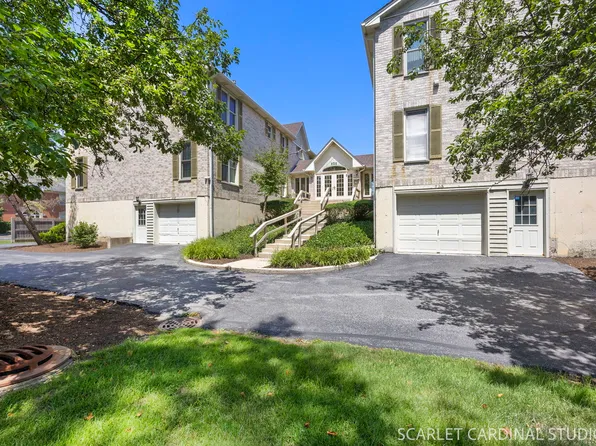 528 Pershing Ave APT E, Glen Ellyn, IL 60137