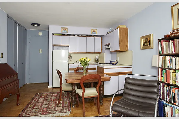 Sold by Stribling | media 2
