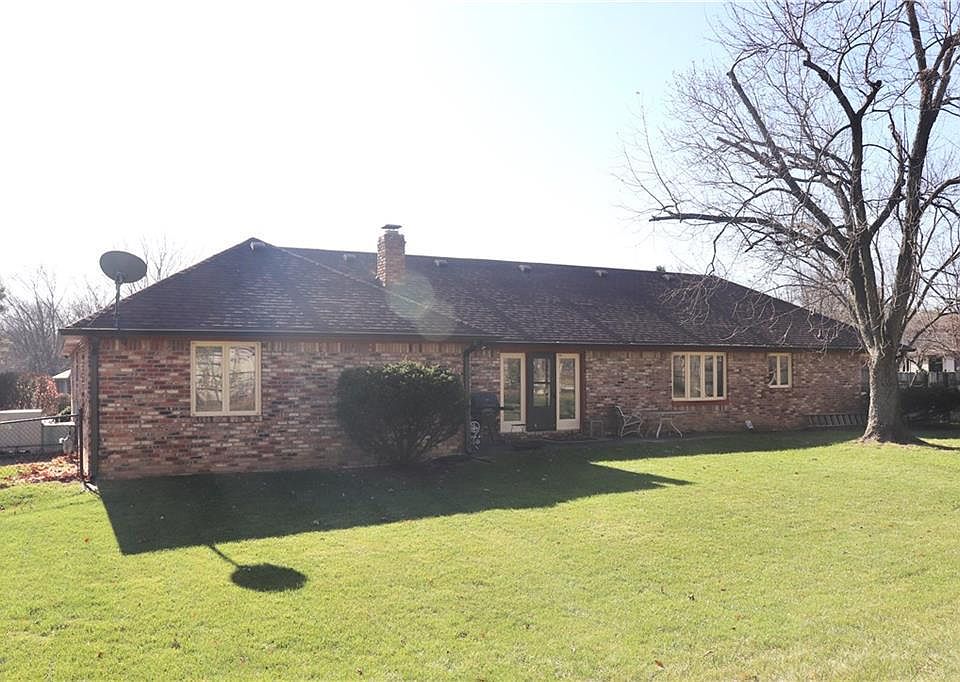 2nd image of 708 Nevelle Ln