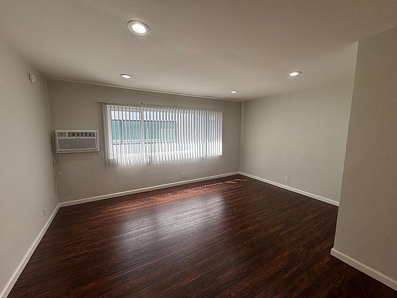 5th image of 4315 Burns Ave APT 107