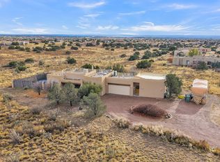 11 Juego Rd, Santa Fe, NM 87508