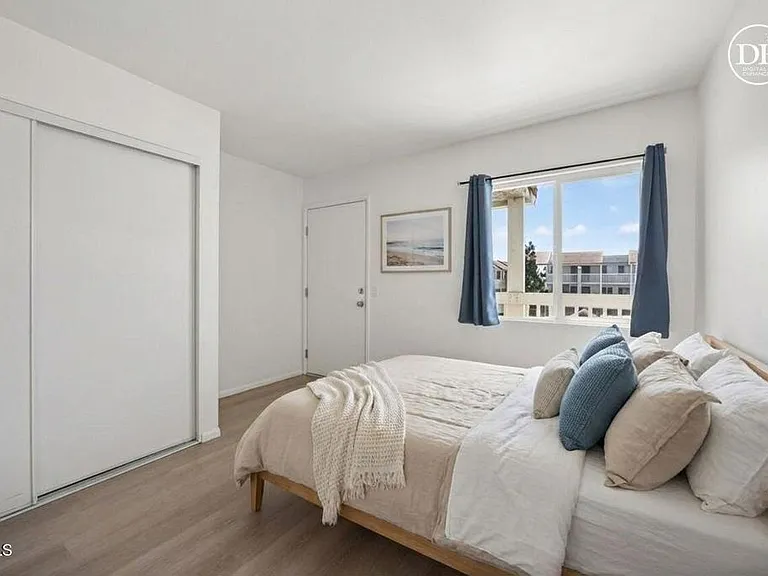 225 S Ventura Rd #101 — Photo 14