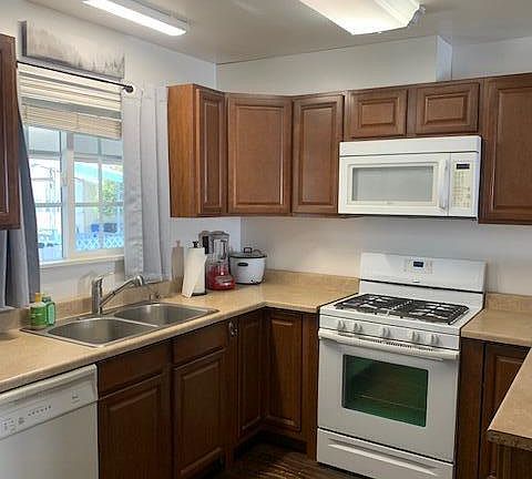 3rd image of 21500 Lassen St Space 117