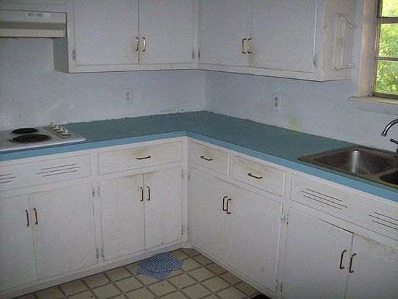 3rd image of 6401 NW Compass Dr