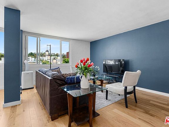 2nd image of 540 Kelton Ave APT 501