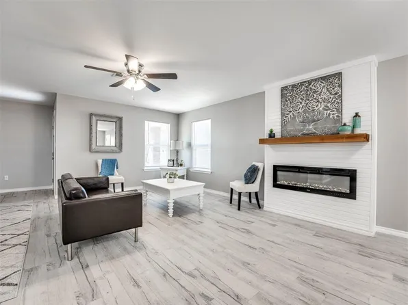 131 Bowerwood Dr, Chickasha, OK 73018