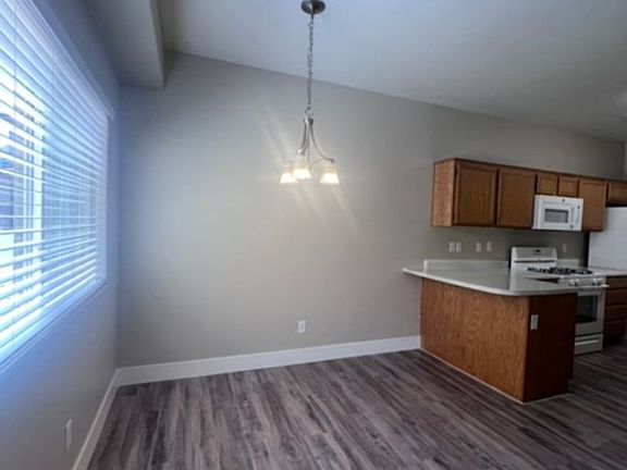 5th image of 495 Baby Eagle St