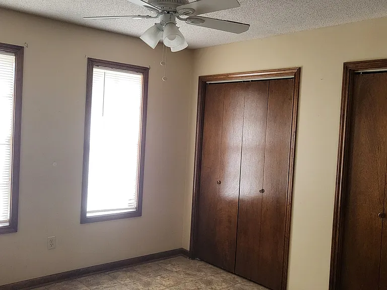 611 Kem St — Photo 12