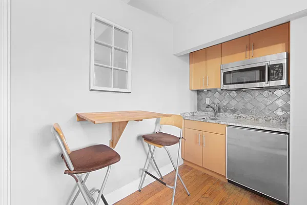 Sold by Compass | media 6