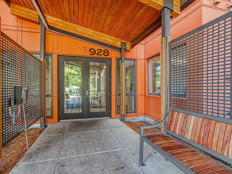 Wynne Watts Commons — Photo 3
