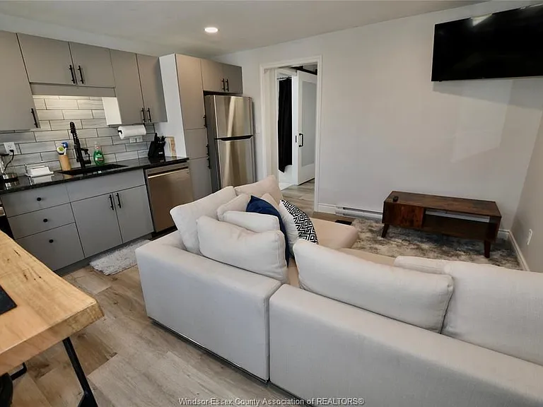298 George St — Photo 25